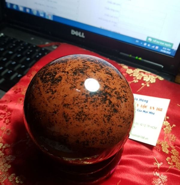 Qủa cầu đá caxidon nâu M49