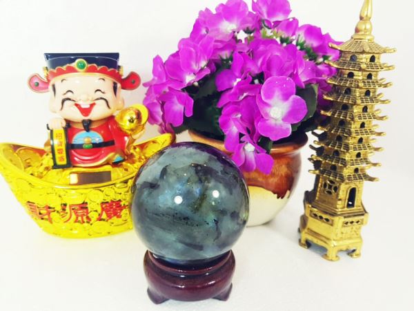 Quả cầu đá đen xám canxidon M43