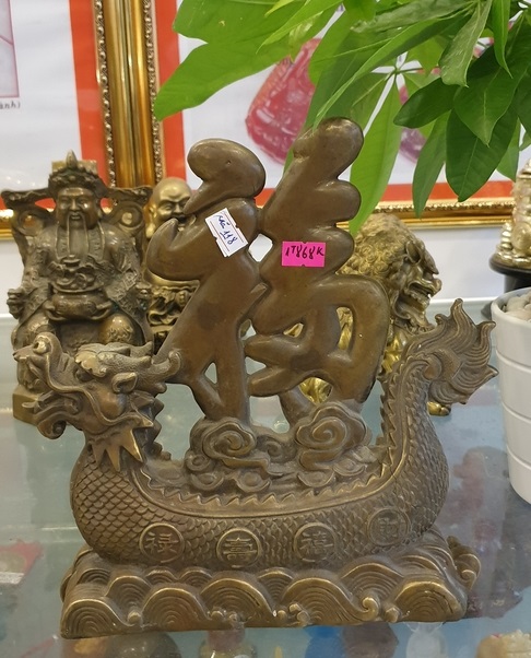 Thuyền buồm chở vàng M118