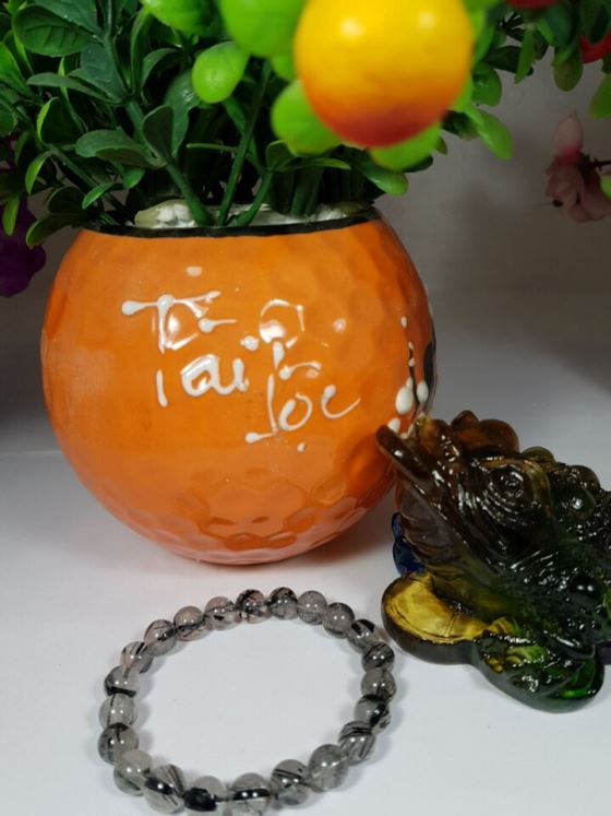 Vòng tay thạch anh tóc đen M10